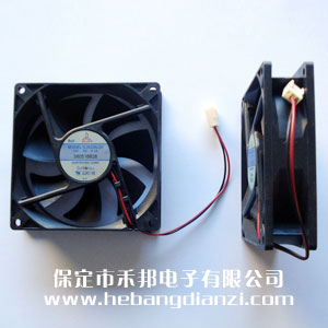 DC12V�L��92*92*25mm �p�L���S��